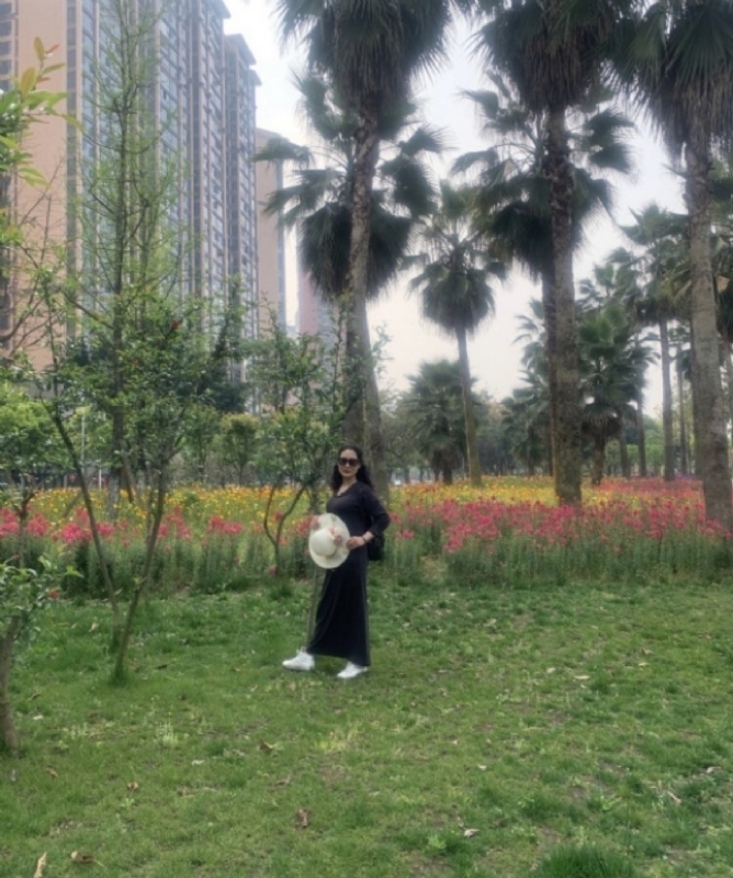 粉墨登场的第一张照片--峨眉山残疾人相亲网